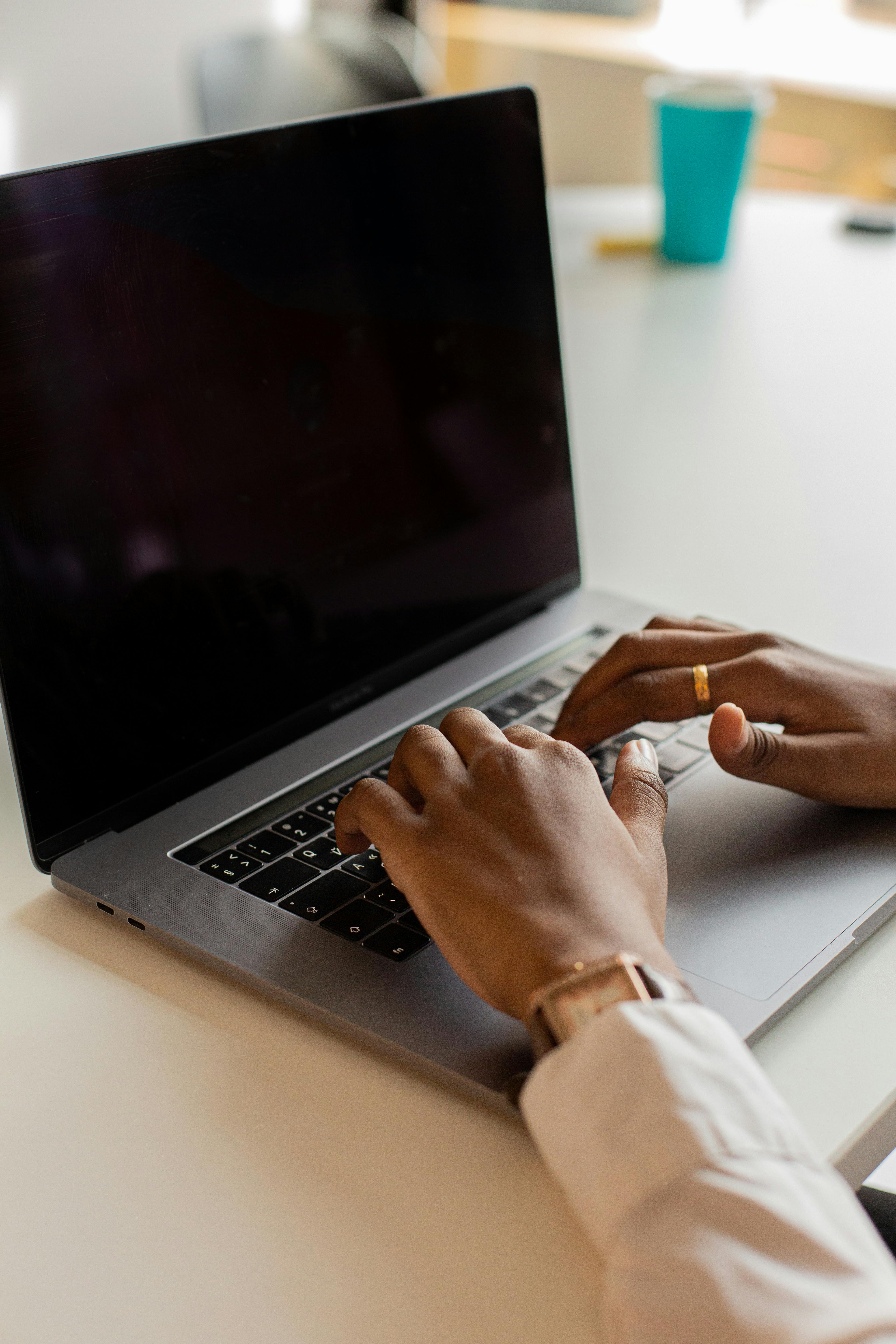 Hubspot CRM Free Tutorial: From Signup to Success